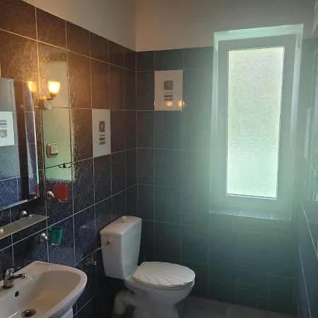 Turystyczne Uslugi Hotelarskie * 바르샤바