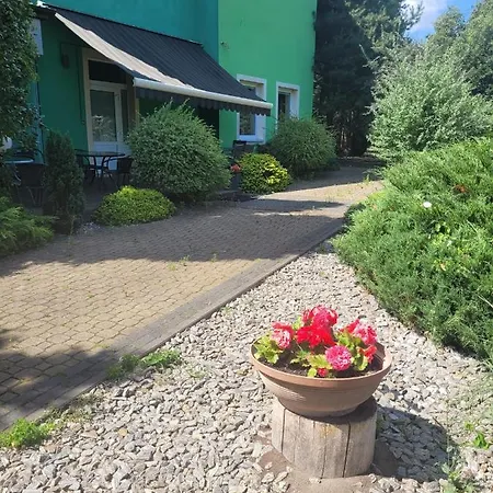 Turystyczne Uslugi Hotelarskie 호텔 *